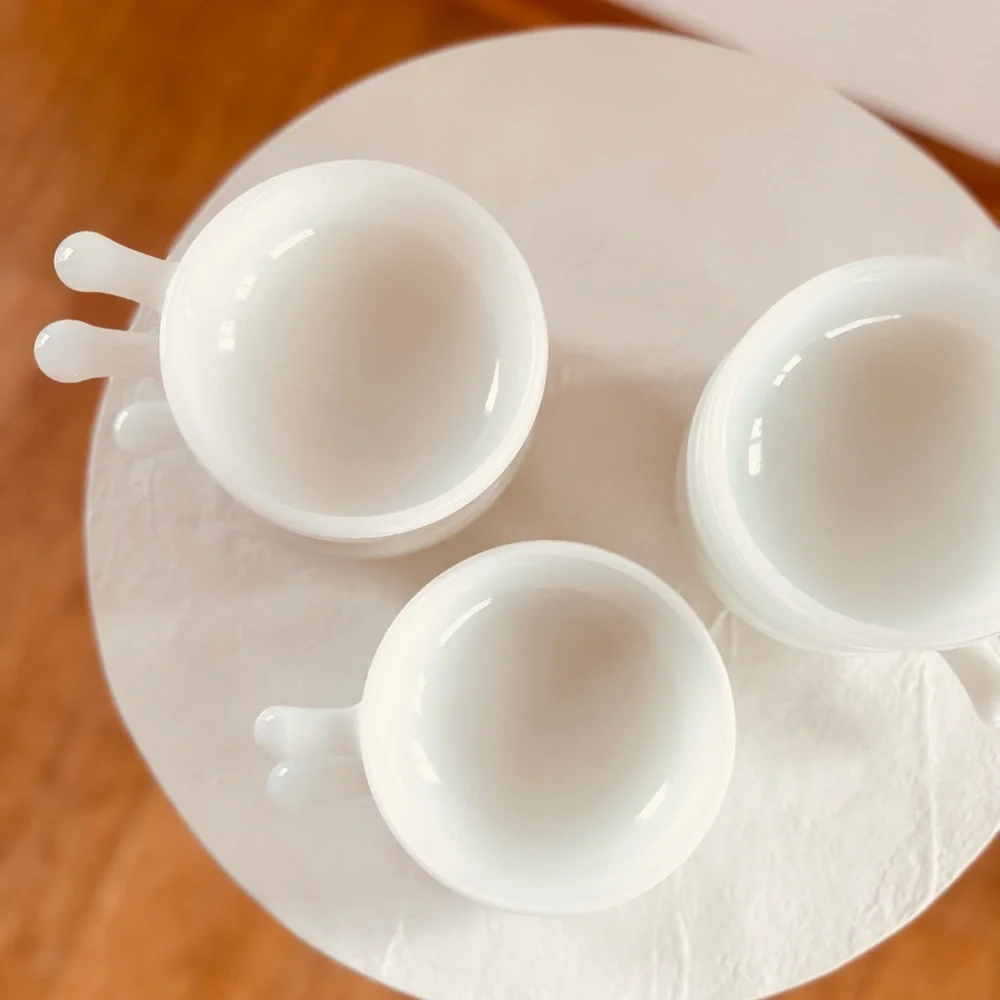 SET OF 8 VINTAGE MILK GLASS‎ STACKABLE SOUP BOWLS W/ HANDLES OVEN/MICROWAVE SAFE